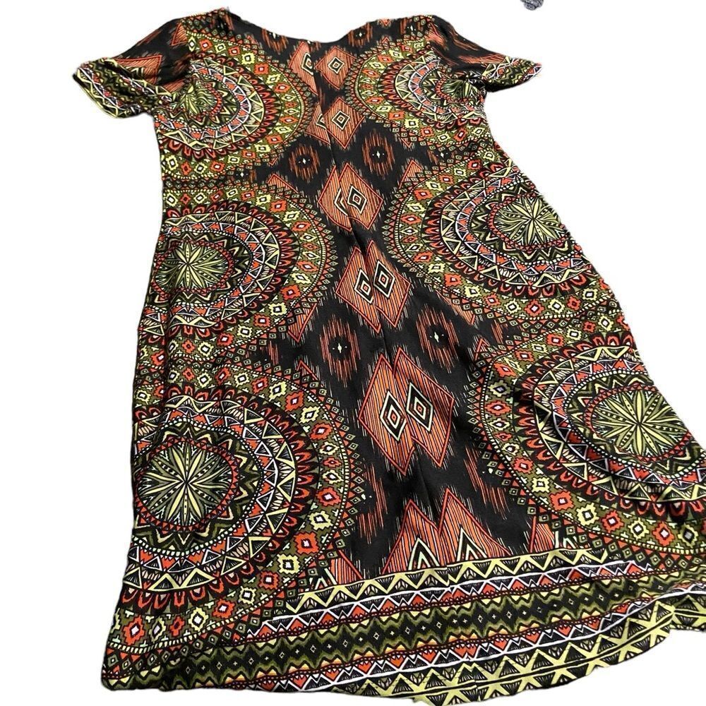Riley size 8 beautiful lined dress  excellent condition see pics